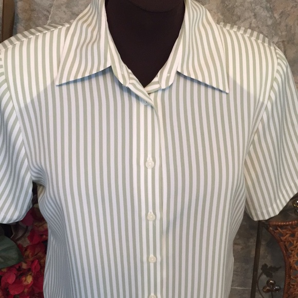 Top blouse tunic button down shirt - Picture 8 of 8